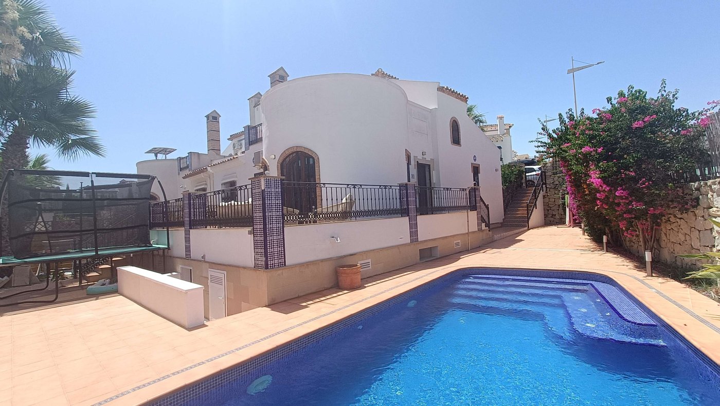 For sale - 3 Bedroom 2 Bathroom Semi Detached in Algorfa - Inland  - Alicante