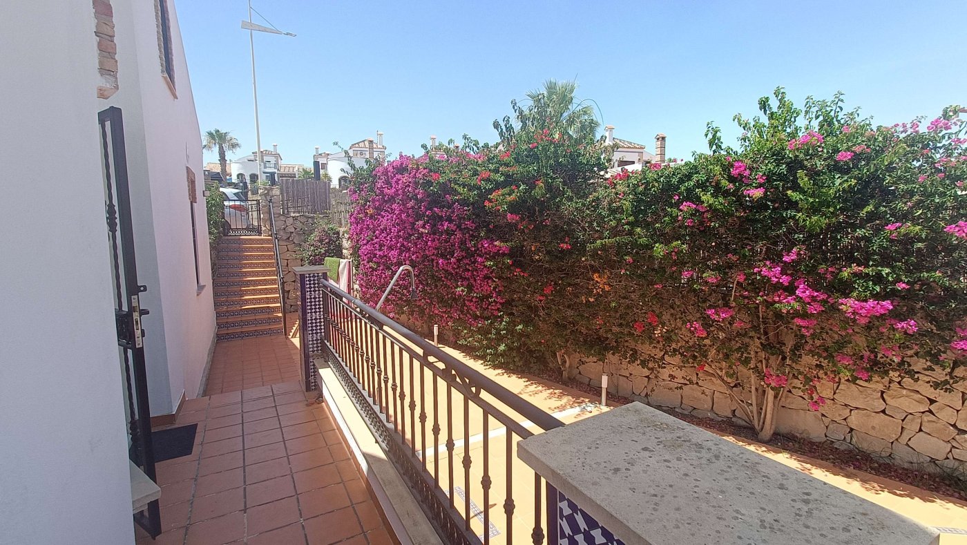 For sale - 3 Bedroom 2 Bathroom Semi Detached in Algorfa - Inland  - Alicante