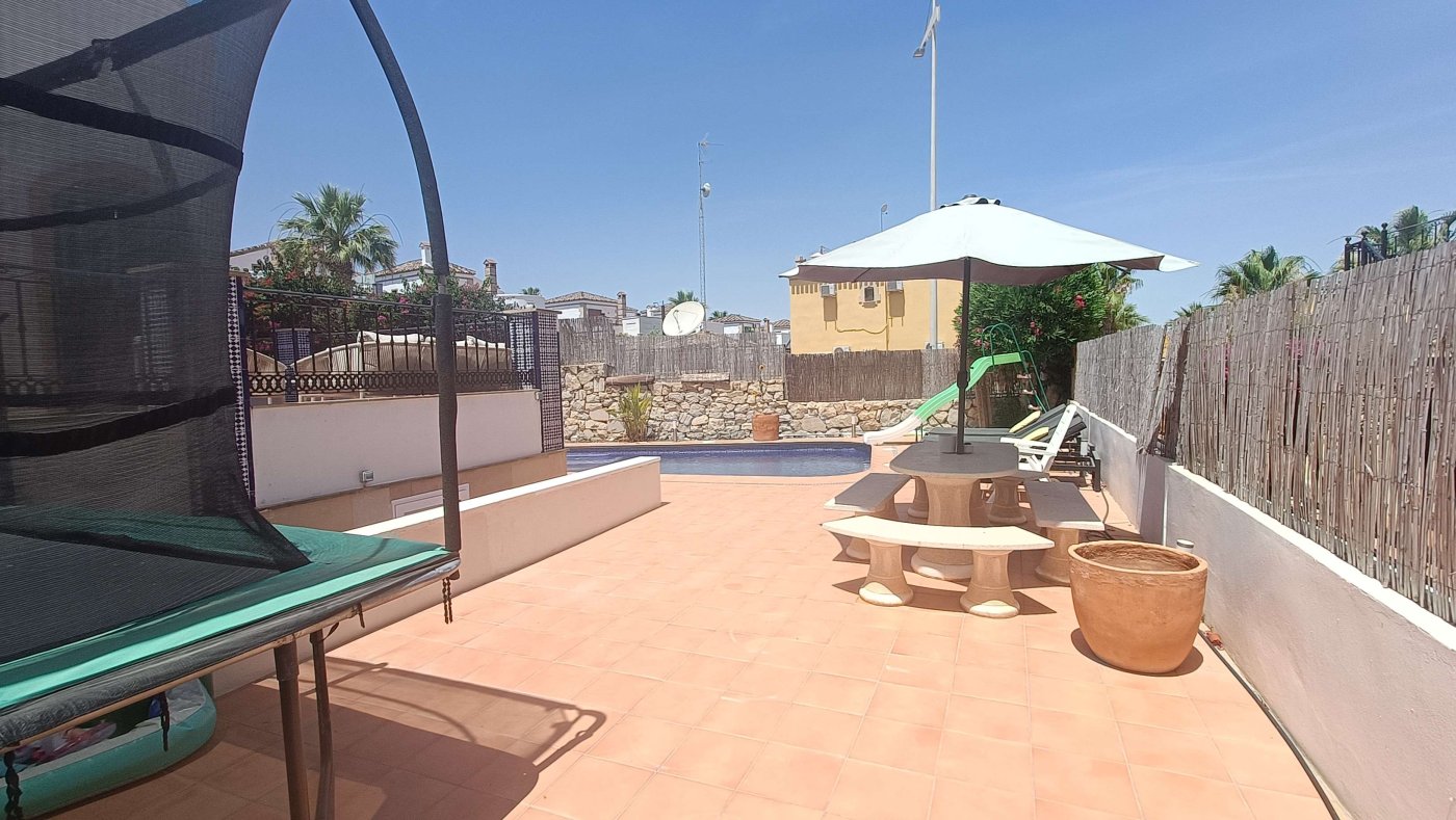 For sale - 3 Bedroom 2 Bathroom Semi Detached in Algorfa - Inland  - Alicante