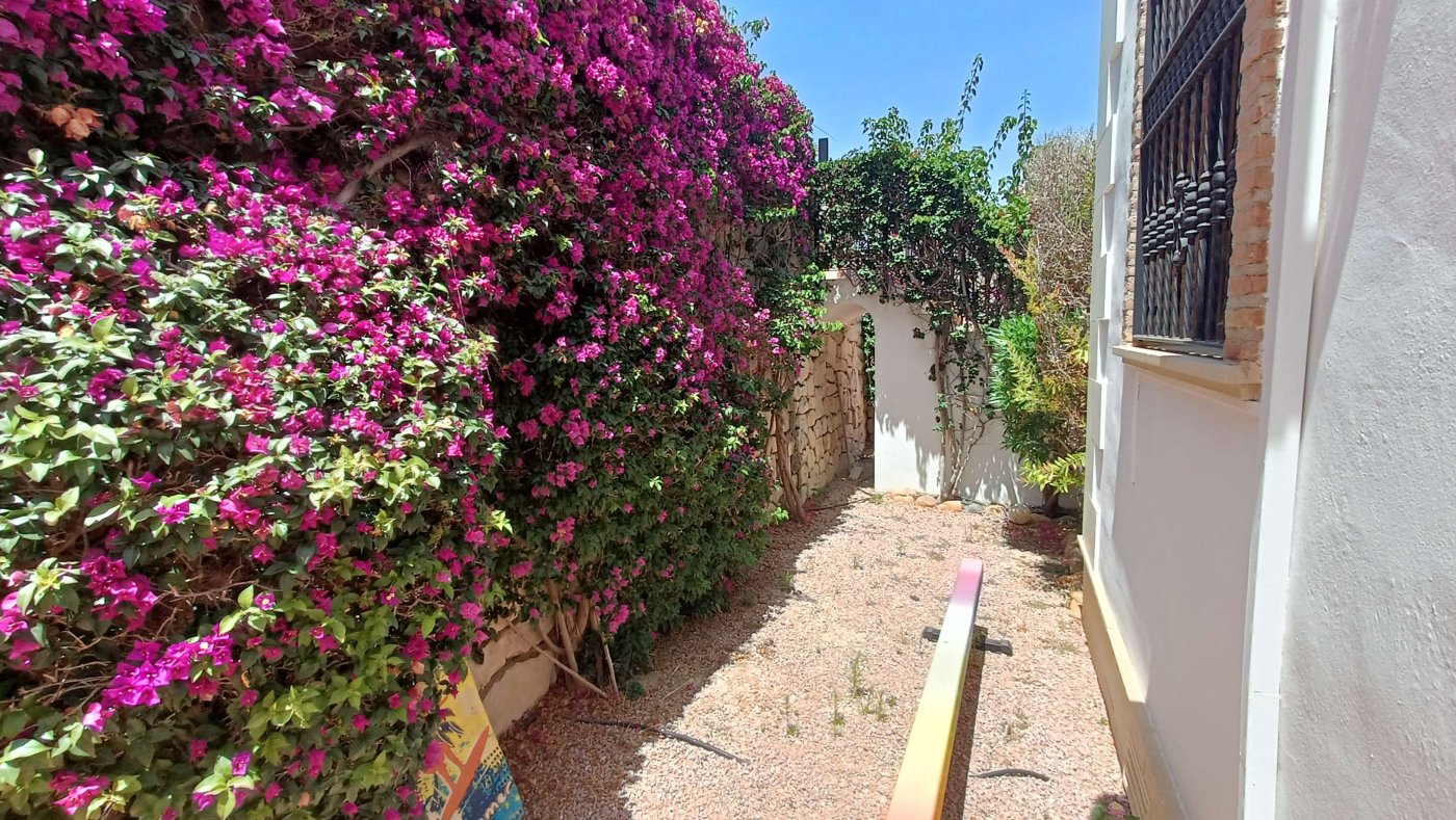 For sale - 3 Bedroom 2 Bathroom Semi Detached in Algorfa - Inland  - Alicante