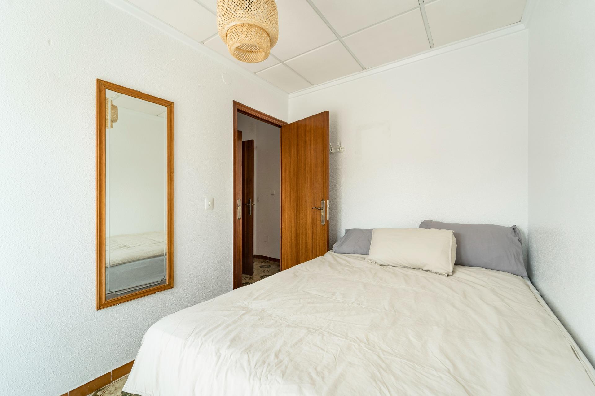 For sale - 4 Bedroom 2 Bathroom Duplex in Torrevieja - Playa De Los Naufragos  - Alicante