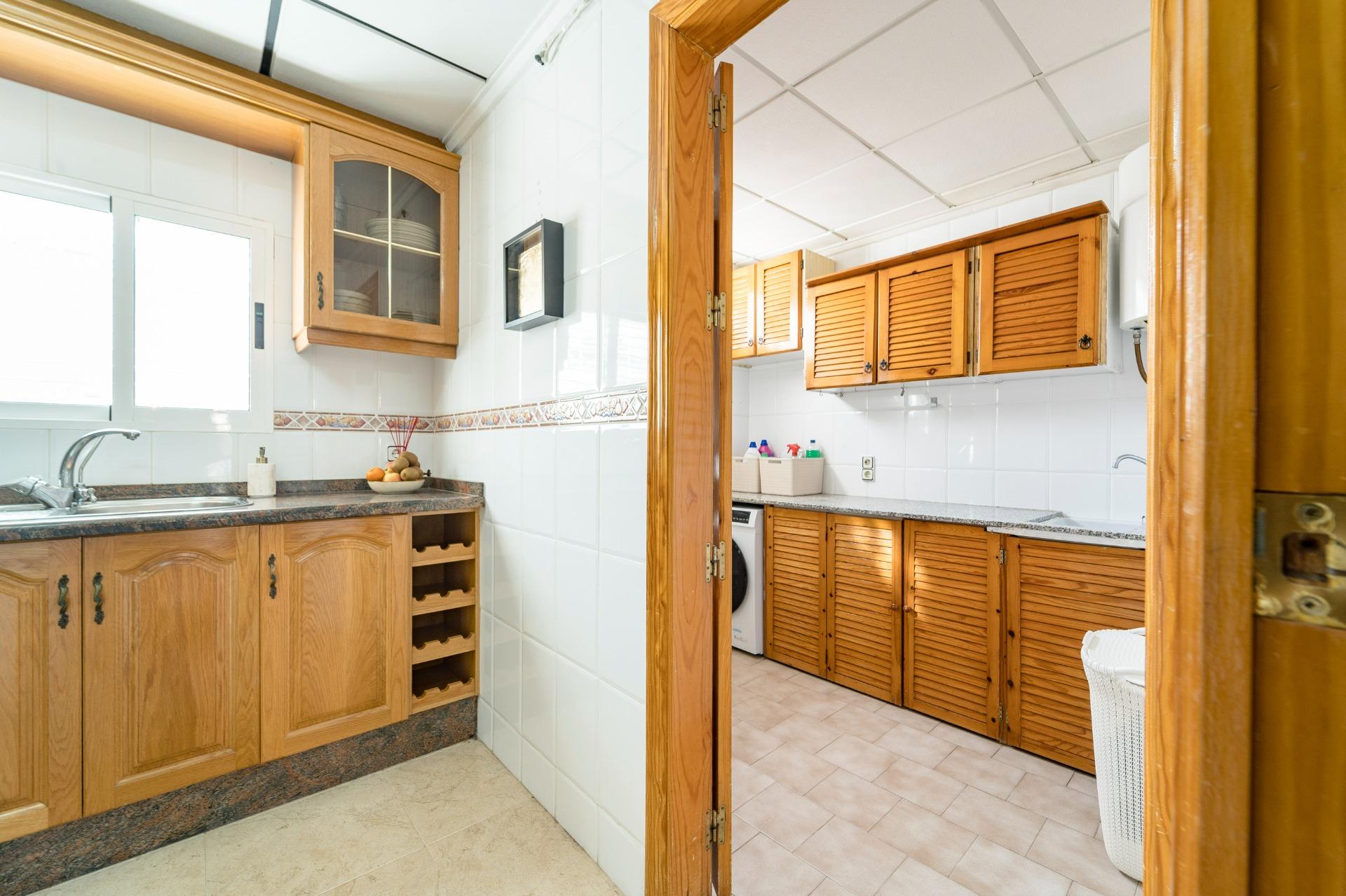 For sale - 4 Bedroom 2 Bathroom Duplex in Torrevieja - Playa De Los Naufragos  - Alicante