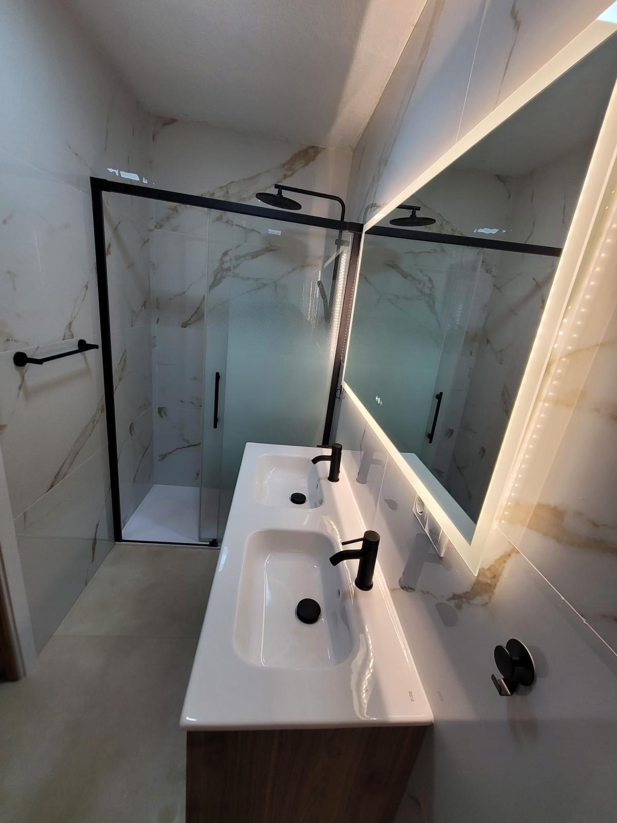 For sale - 4 Bedroom 2 Bathroom Duplex in Torrevieja - Playa De Los Naufragos  - Alicante
