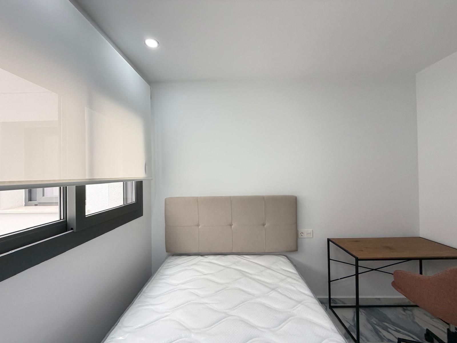 For sale - 3 Bedroom 2 Bathroom Apartment in Torrevieja - Estacion De Autobuses  - Alicante