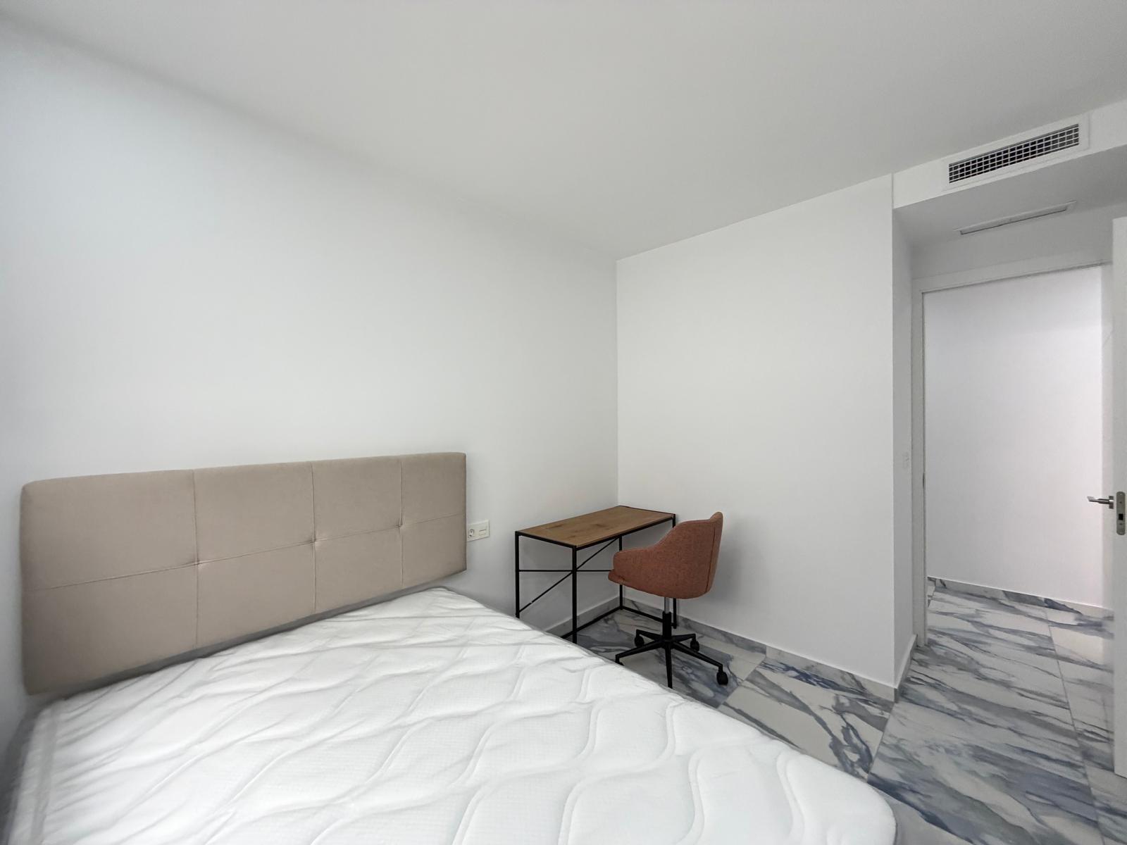 For sale - 3 Bedroom 2 Bathroom Apartment in Torrevieja - Estacion De Autobuses  - Alicante