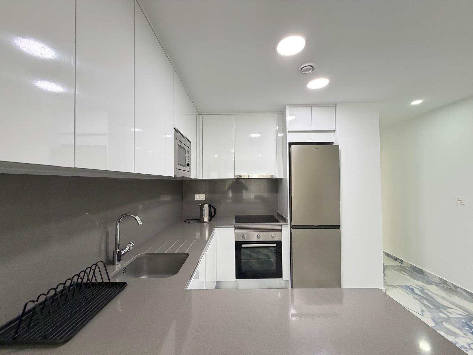 For sale - 3 Bedroom 2 Bathroom Apartment in Torrevieja - Estacion De Autobuses  - Alicante