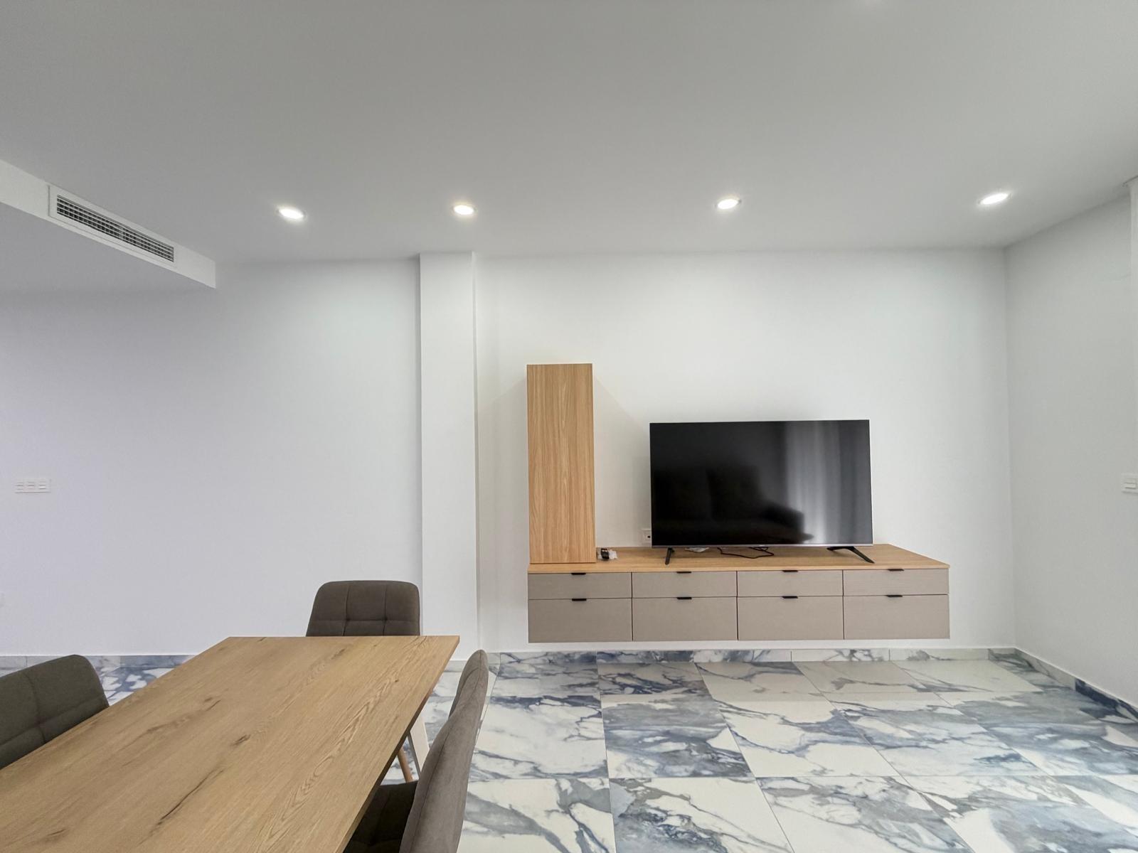 For sale - 3 Bedroom 2 Bathroom Apartment in Torrevieja - Estacion De Autobuses  - Alicante