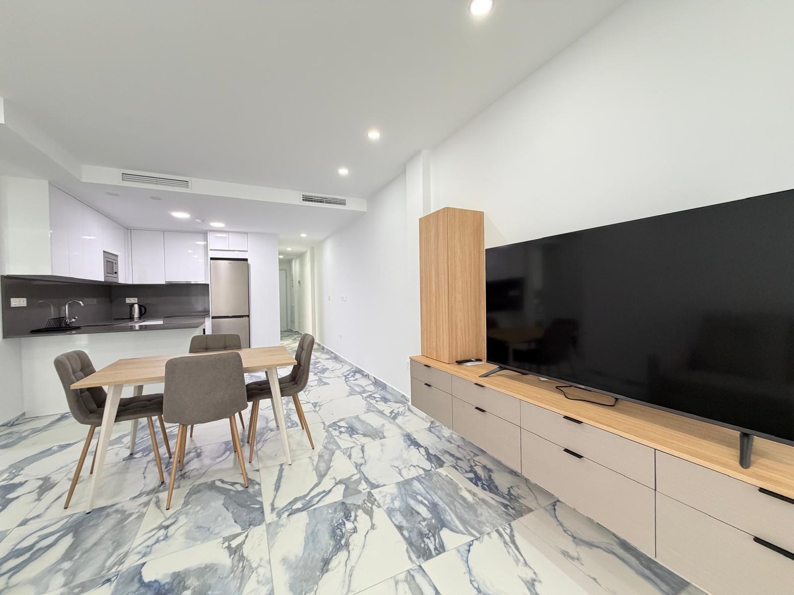 For sale - 3 Bedroom 2 Bathroom Apartment in Torrevieja - Estacion De Autobuses  - Alicante