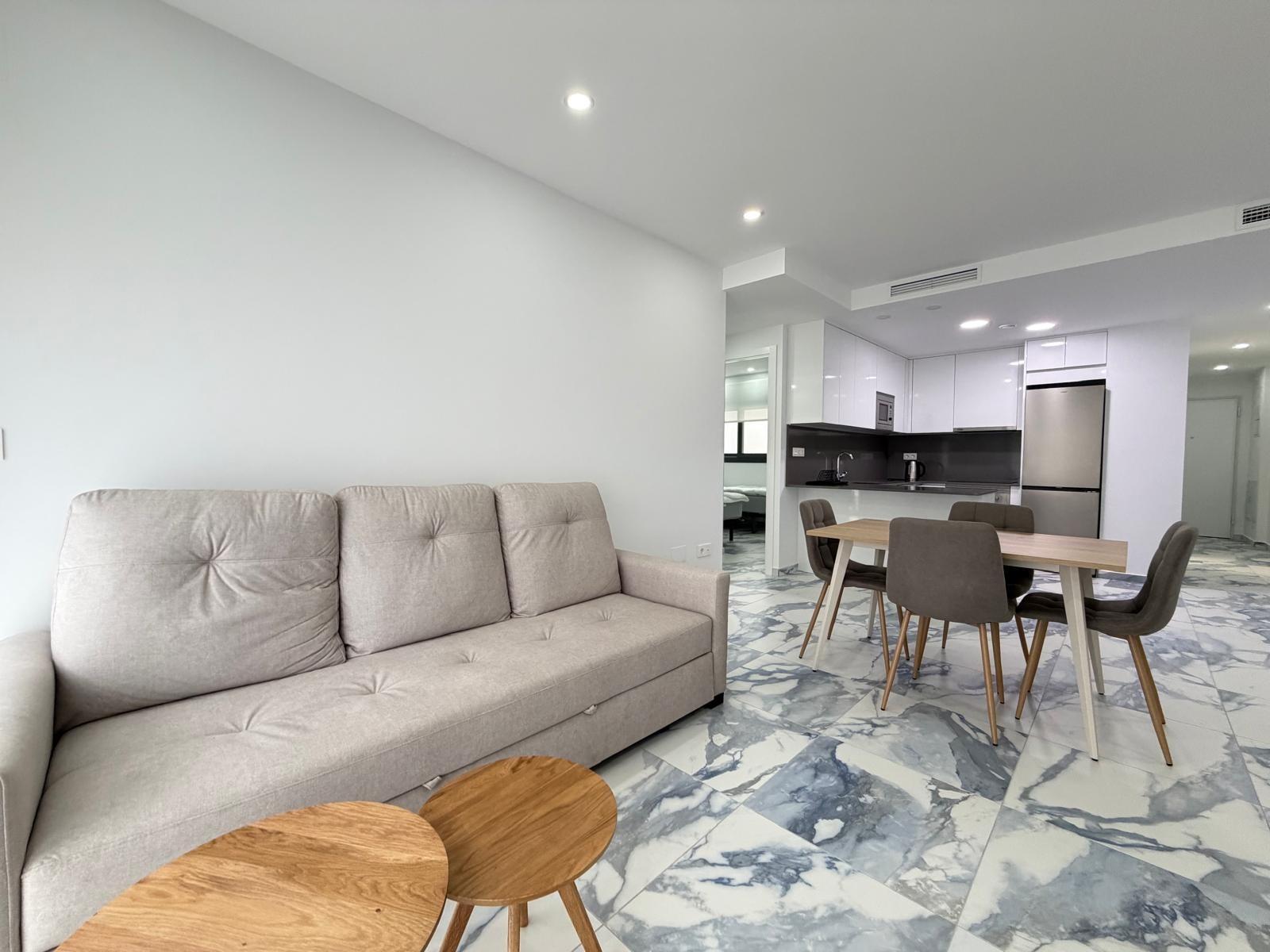 For sale - 3 Bedroom 2 Bathroom Apartment in Torrevieja - Estacion De Autobuses  - Alicante