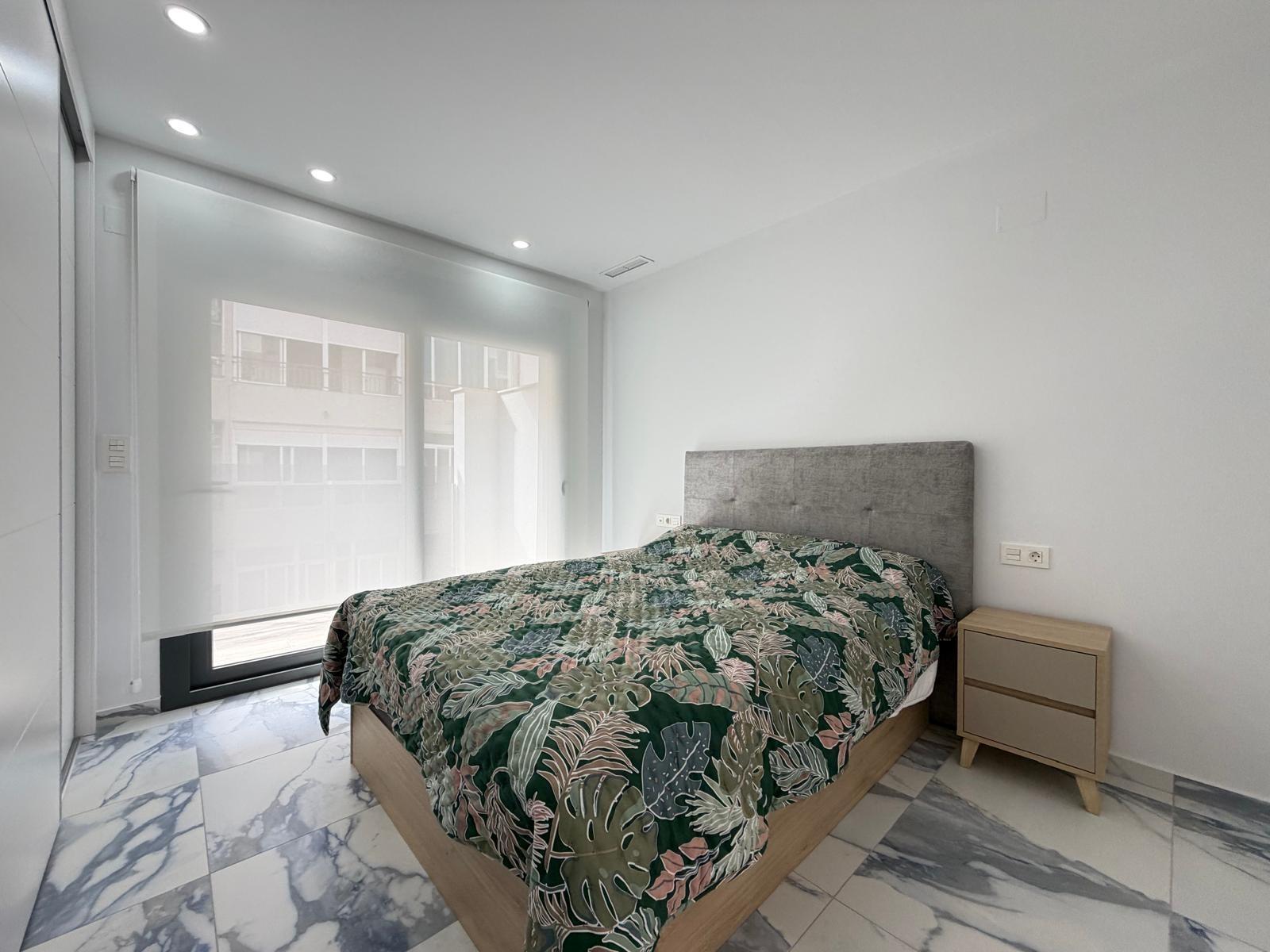 For sale - 3 Bedroom 2 Bathroom Apartment in Torrevieja - Estacion De Autobuses  - Alicante