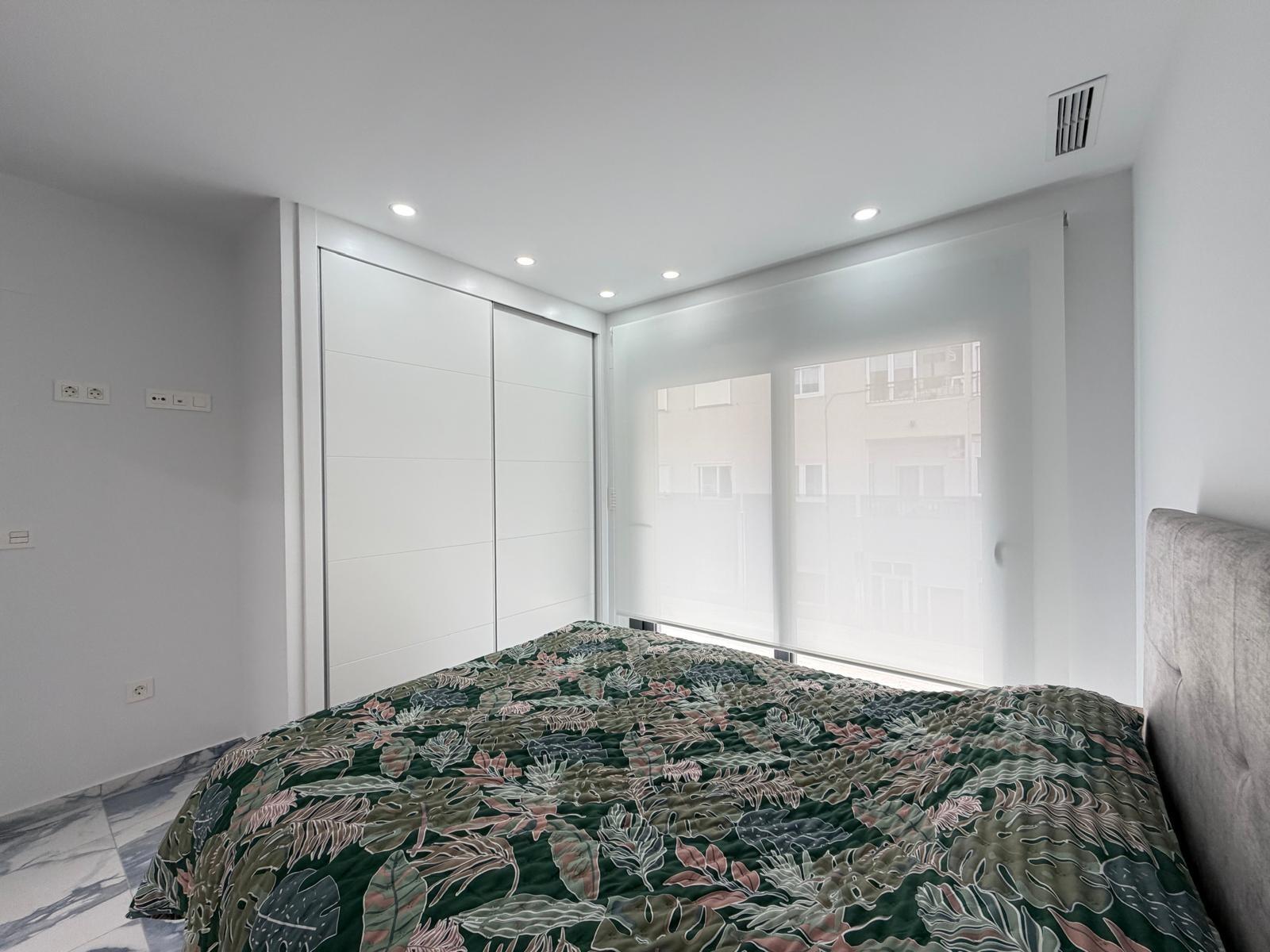 For sale - 3 Bedroom 2 Bathroom Apartment in Torrevieja - Estacion De Autobuses  - Alicante