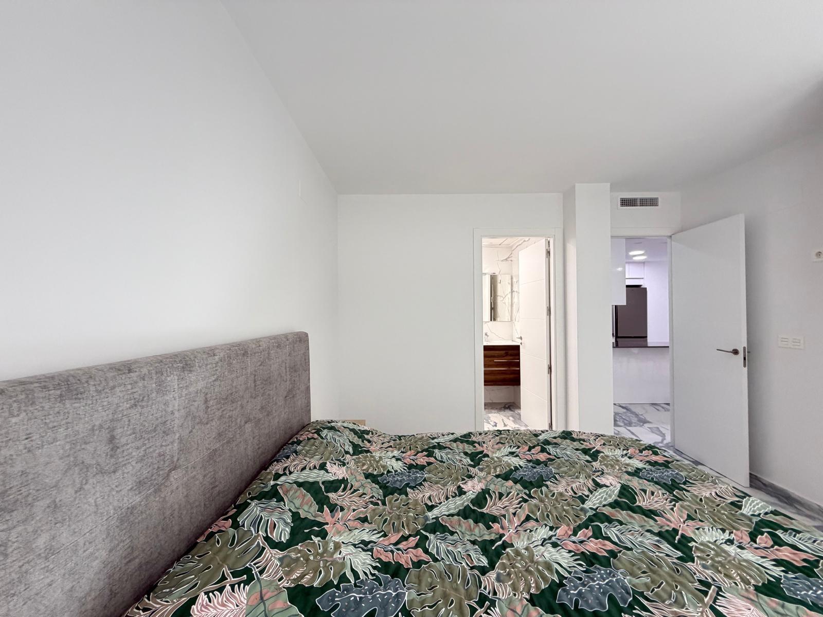 For sale - 3 Bedroom 2 Bathroom Apartment in Torrevieja - Estacion De Autobuses  - Alicante