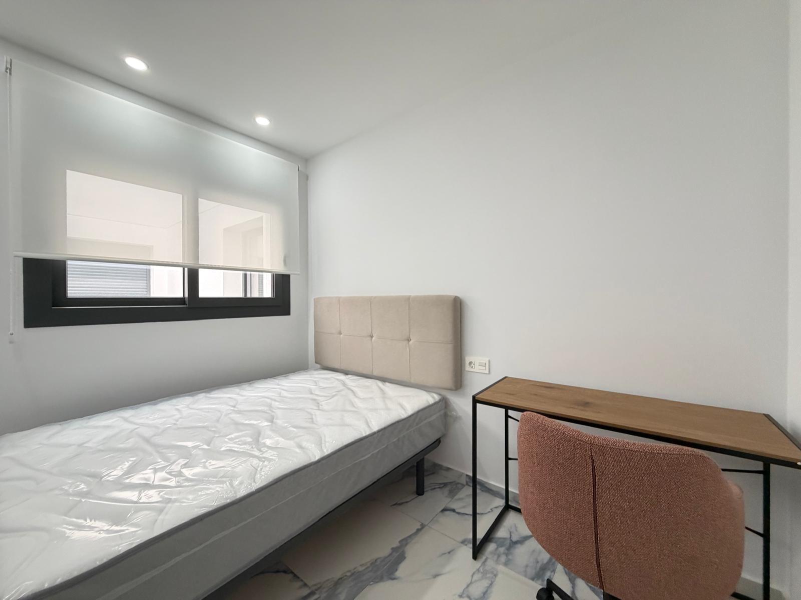 For sale - 3 Bedroom 2 Bathroom Apartment in Torrevieja - Estacion De Autobuses  - Alicante
