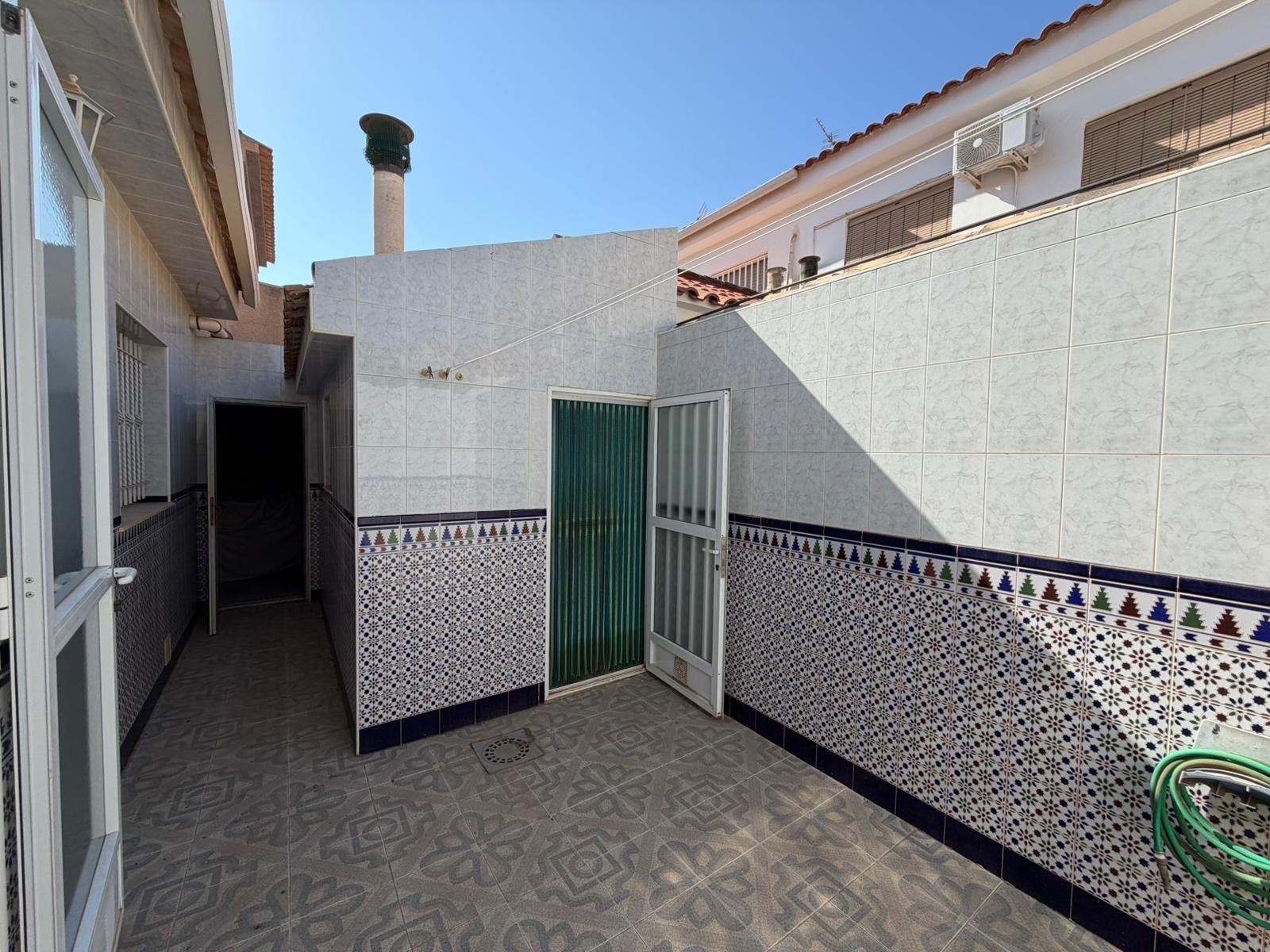 For sale - 5 Bedroom 2 Bathroom Villa in Santiago de la Ribera - San Blas  - Murcia