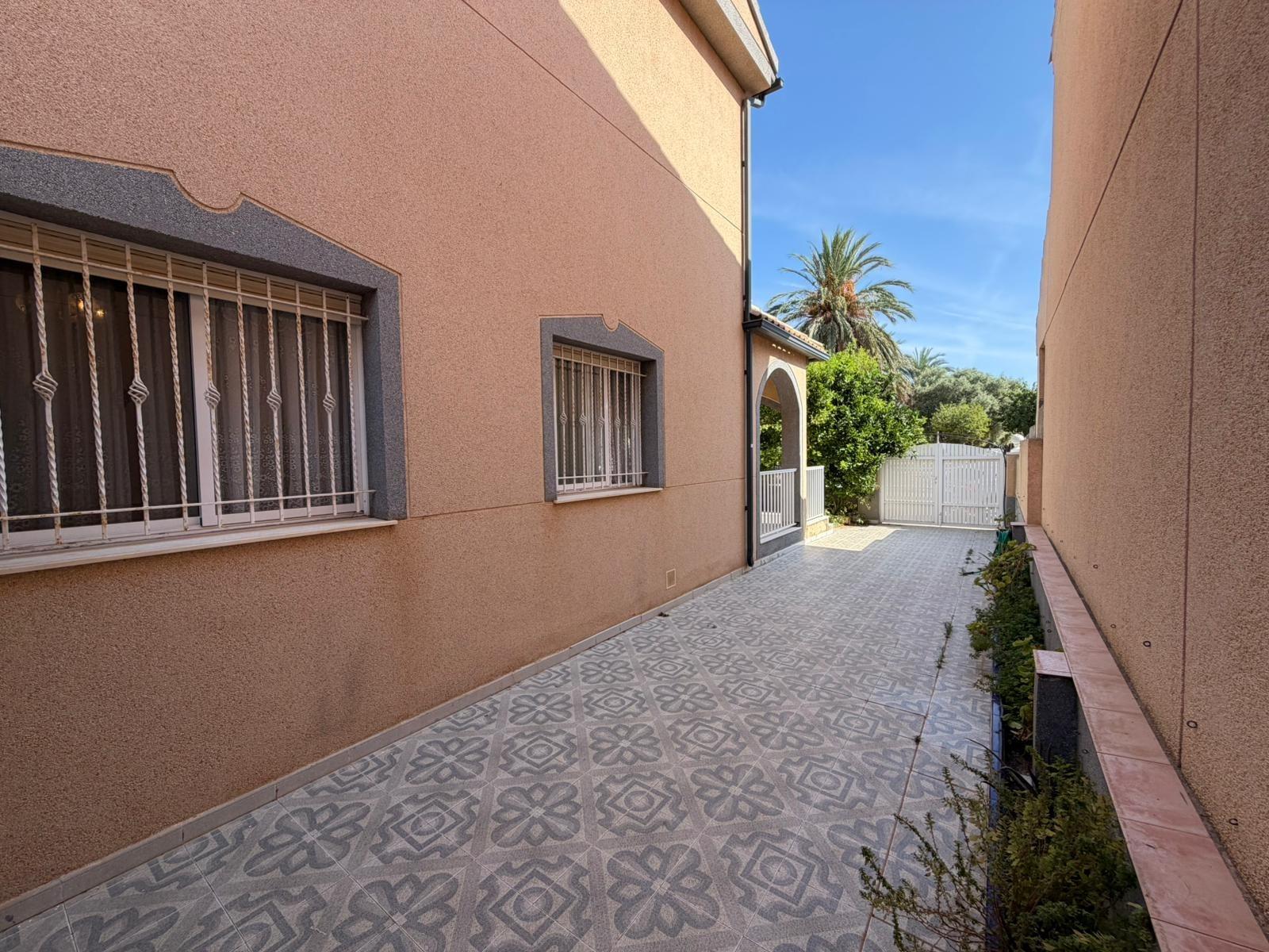 For sale - 5 Bedroom 2 Bathroom Villa in Santiago de la Ribera - San Blas  - Murcia