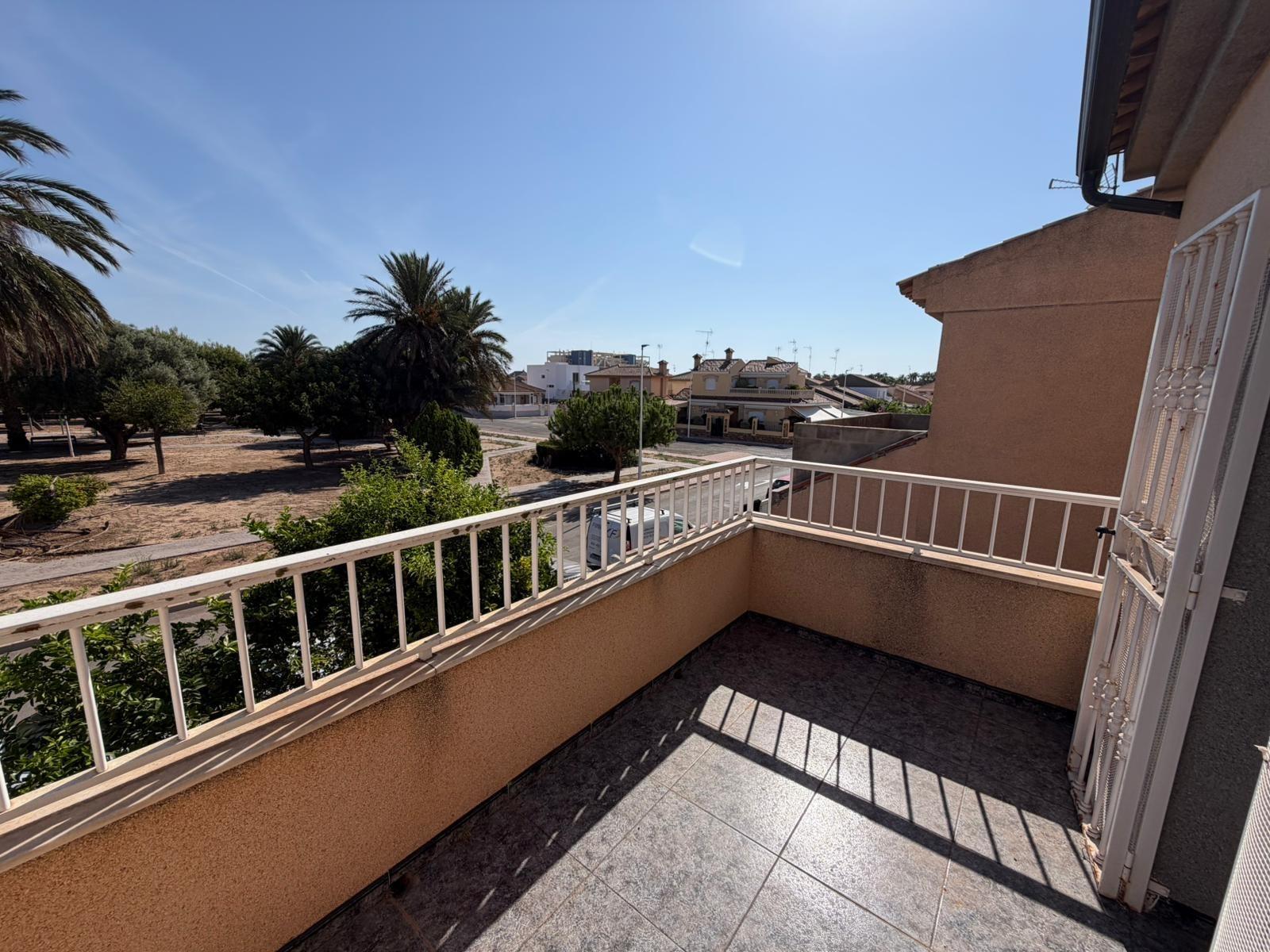 For sale - 5 Bedroom 2 Bathroom Villa in Santiago de la Ribera - San Blas  - Murcia