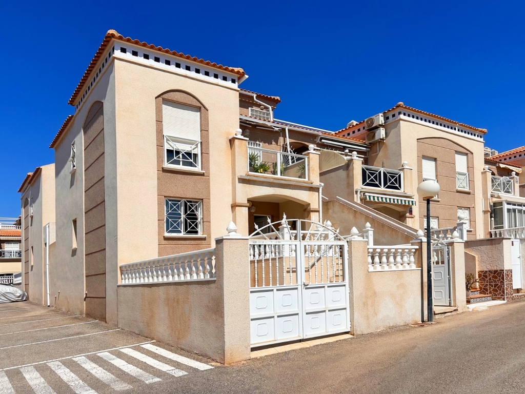 2 Bedroom 1 Bathroom Bungalow in Torrevieja