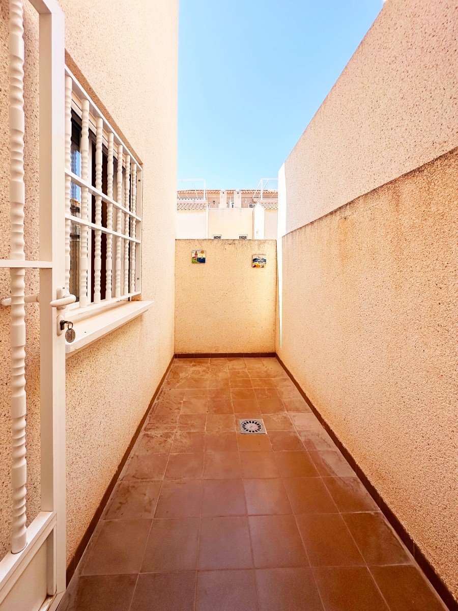 For sale - 2 Bedroom 1 Bathroom Bungalow in Torrevieja - Costa Blanca  - Alicante
