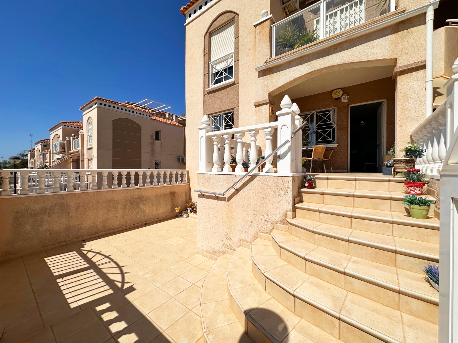 For sale - 2 Bedroom 1 Bathroom Bungalow in Torrevieja - Costa Blanca  - Alicante