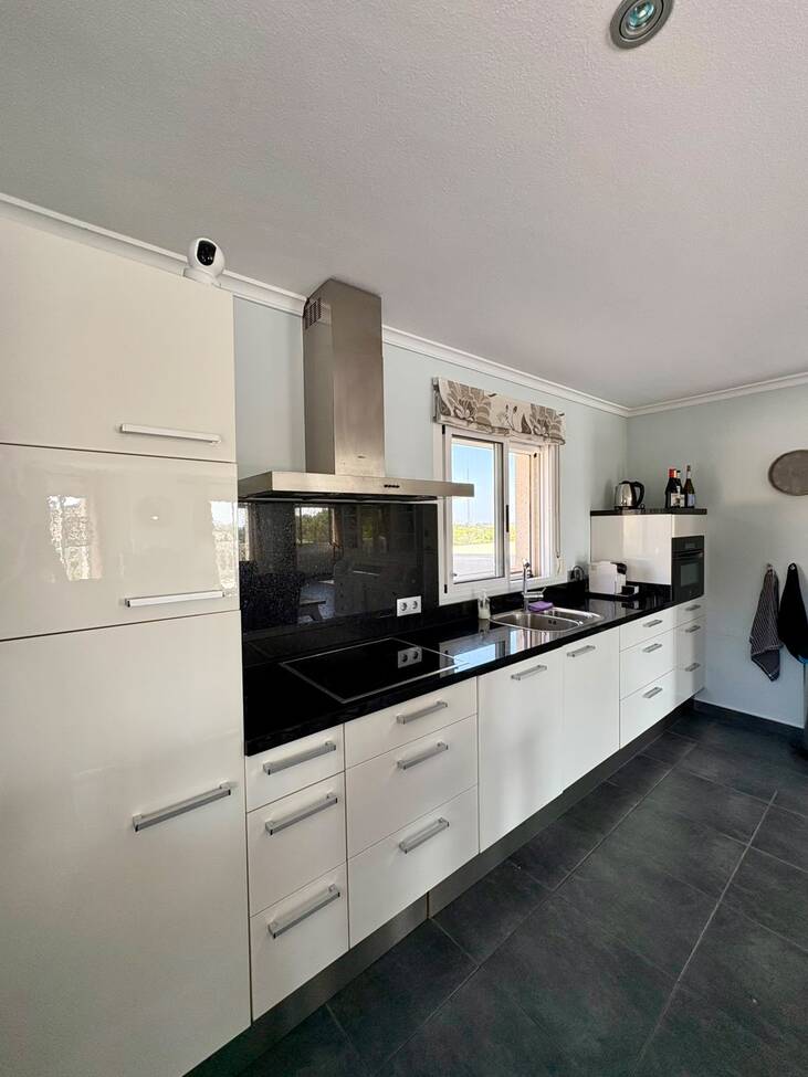 For sale - 4 Bedroom 2 Bathroom Villa in Rojales - Costa Blanca  - Alicante