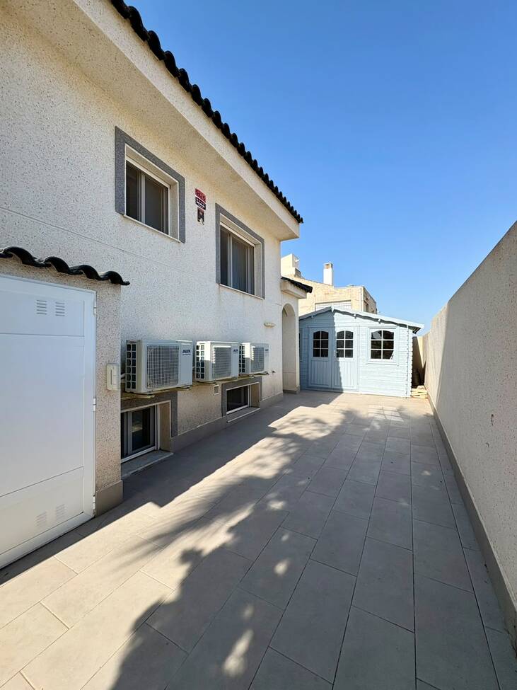 For sale - 4 Bedroom 2 Bathroom Villa in Rojales - Costa Blanca  - Alicante