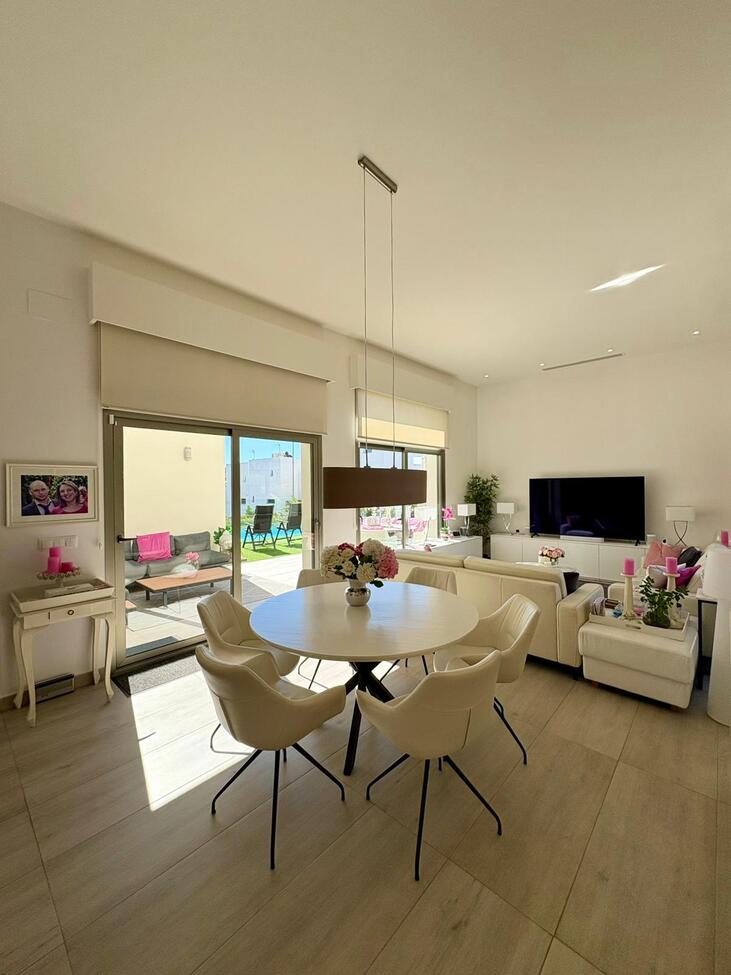 For sale - 3 Bedroom 2 Bathroom Villa in Benijofar - Costa Blanca  - Alicante