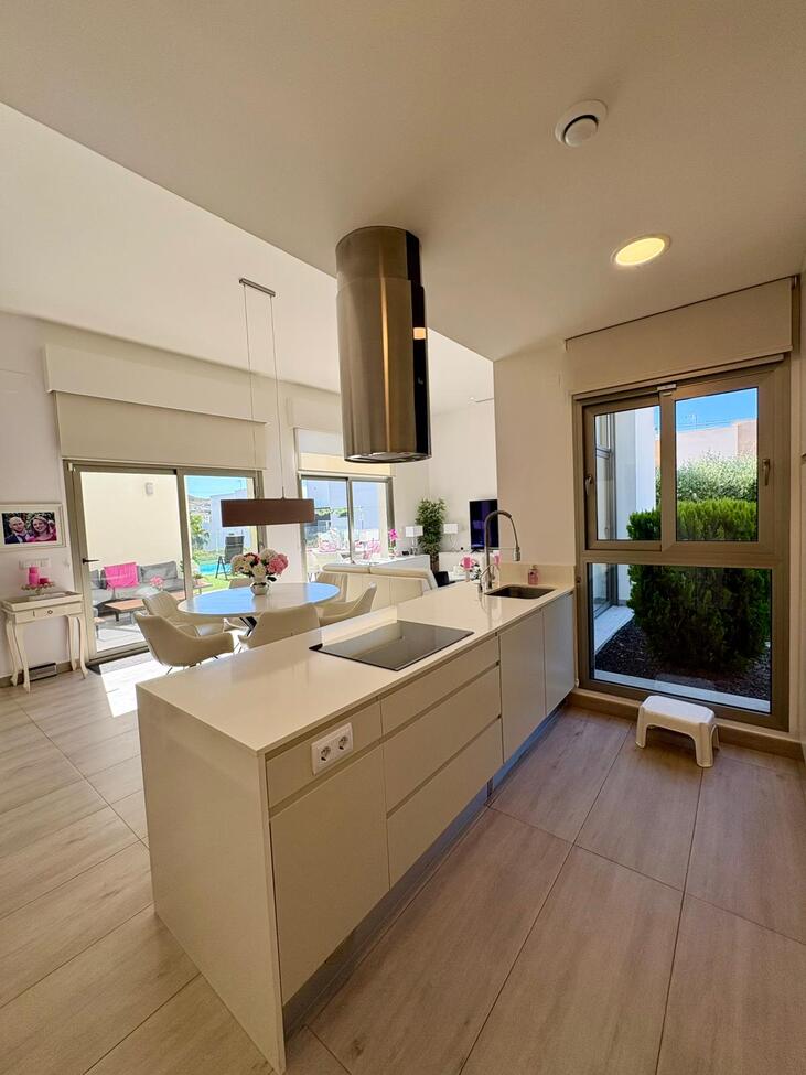 For sale - 3 Bedroom 2 Bathroom Villa in Benijofar - Costa Blanca  - Alicante
