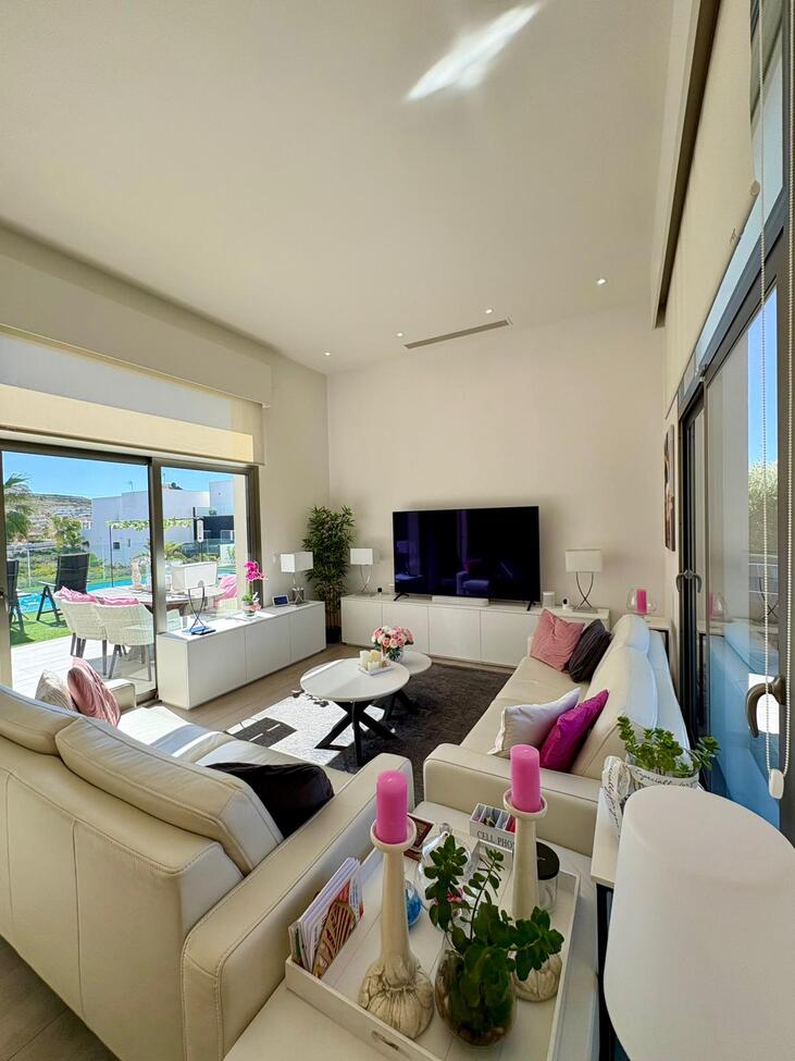 For sale - 3 Bedroom 2 Bathroom Villa in Benijofar - Costa Blanca  - Alicante
