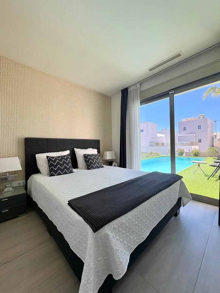 For sale - 3 Bedroom 2 Bathroom Villa in Benijofar - Costa Blanca  - Alicante