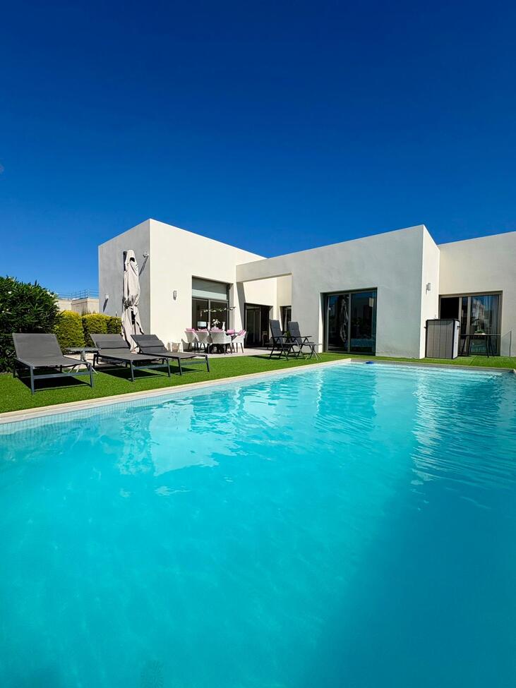 For sale - 3 Bedroom 2 Bathroom Villa in Benijofar - Costa Blanca  - Alicante