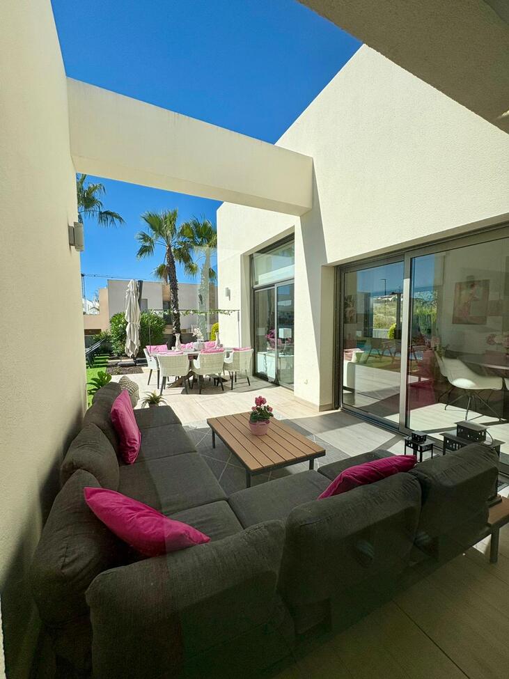 For sale - 3 Bedroom 2 Bathroom Villa in Benijofar - Costa Blanca  - Alicante