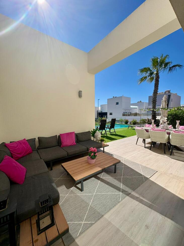 For sale - 3 Bedroom 2 Bathroom Villa in Benijofar - Costa Blanca  - Alicante