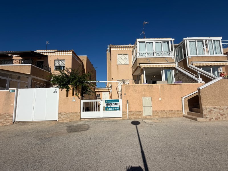 For sale - 2 Bedroom 1 Bathroom Apartment in Torrevieja - Costa Blanca  - Alicante