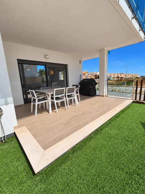 For sale - 3 Bedroom 2 Bathroom Apartment in Vistabella Golf Entre Naranjos - Inland  - Alicante