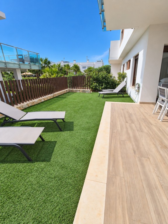 For sale - 3 Bedroom 2 Bathroom Apartment in Vistabella Golf Entre Naranjos - Inland  - Alicante