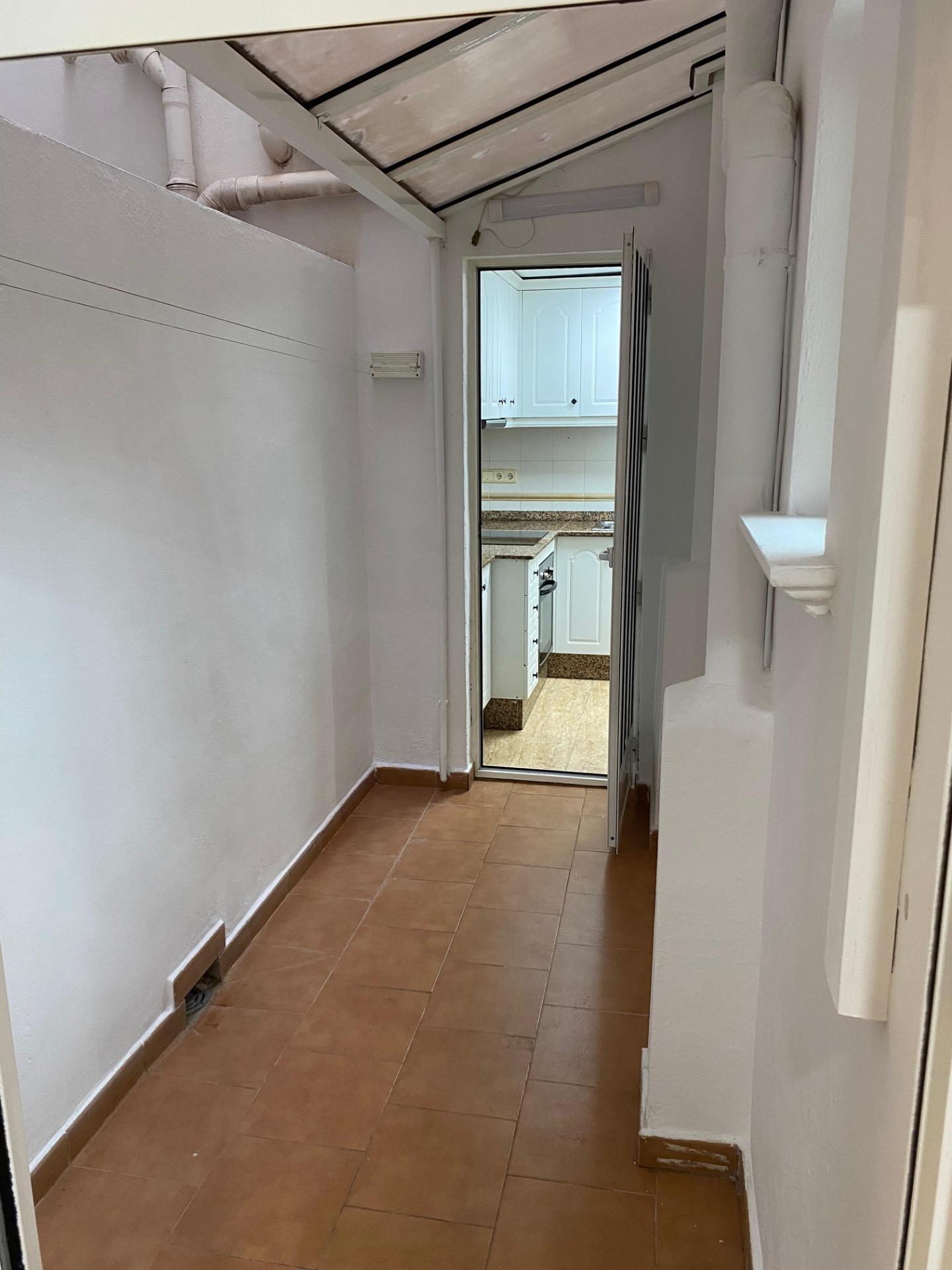 For sale - 2 Bedroom 2 Bathroom Apartment in Torrevieja - Estacion De Autobuses  - Alicante