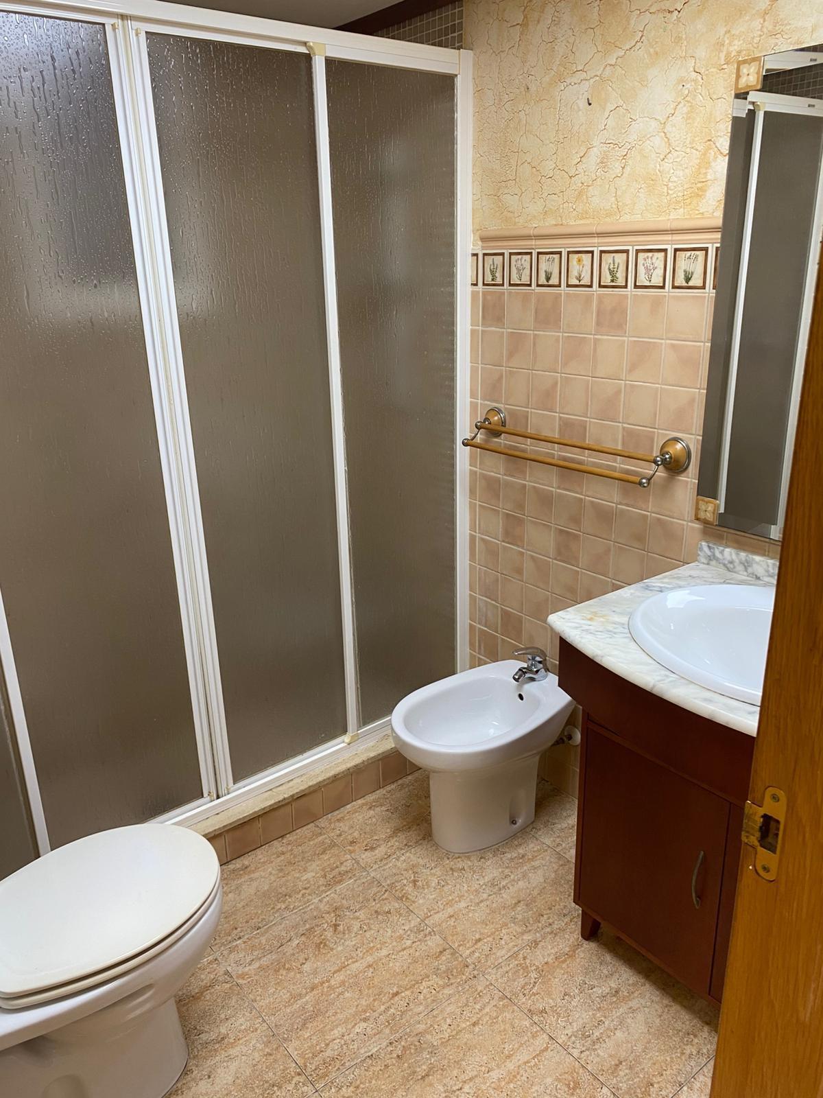 For sale - 2 Bedroom 2 Bathroom Apartment in Torrevieja - Estacion De Autobuses  - Alicante