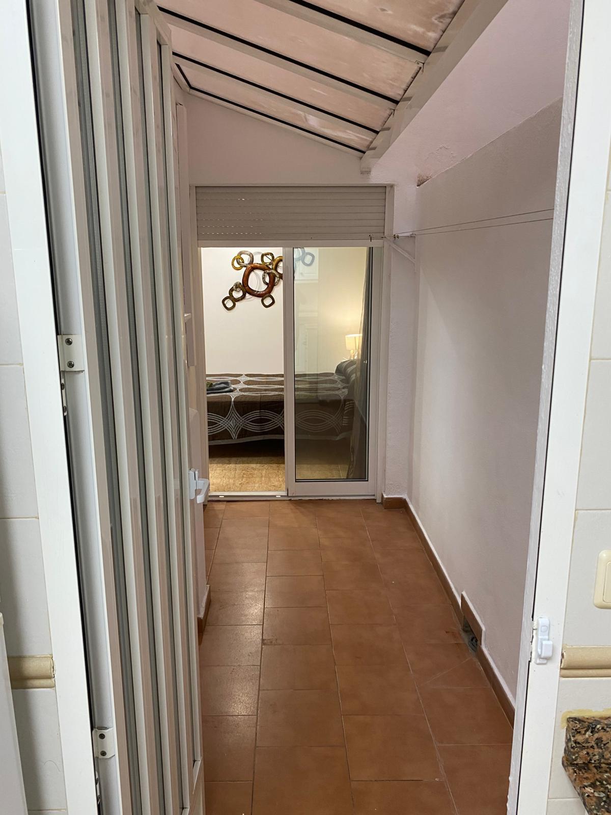 For sale - 2 Bedroom 2 Bathroom Apartment in Torrevieja - Estacion De Autobuses  - Alicante