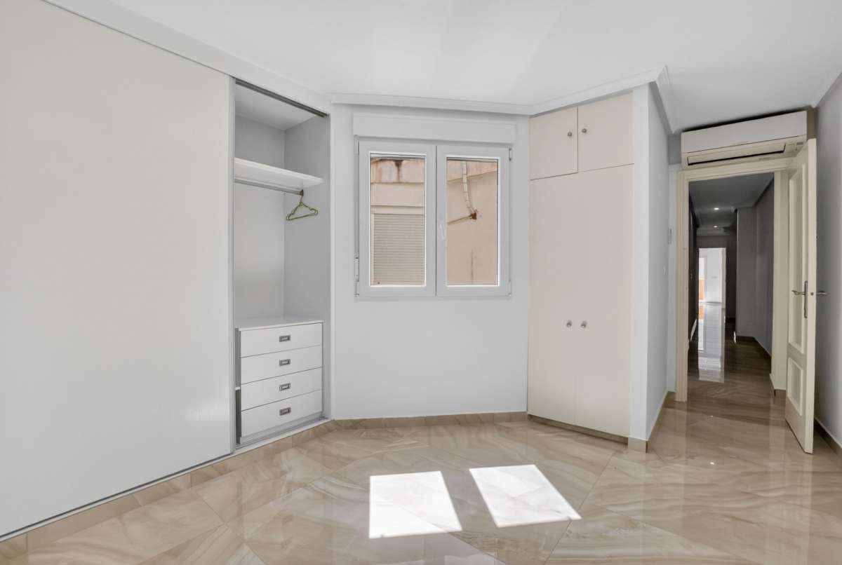 For sale - 2 Bedroom 1 Bathroom Apartment in Torrevieja - Costa Blanca  - Alicante