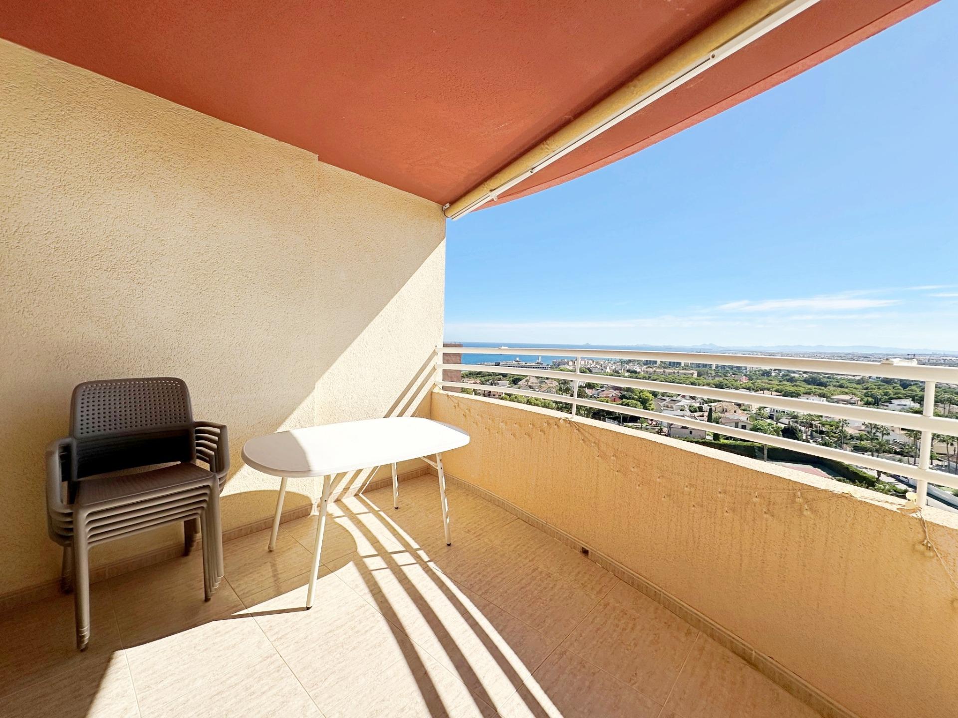 For sale - 2 Bedroom 1 Bathroom Apartment in Orihuela Costa - Campoamor  - Alicante
