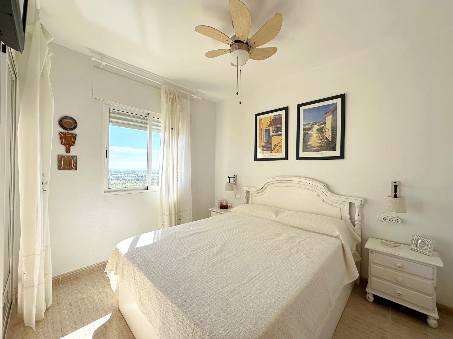 For sale - 2 Bedroom 1 Bathroom Apartment in Orihuela Costa - Campoamor  - Alicante