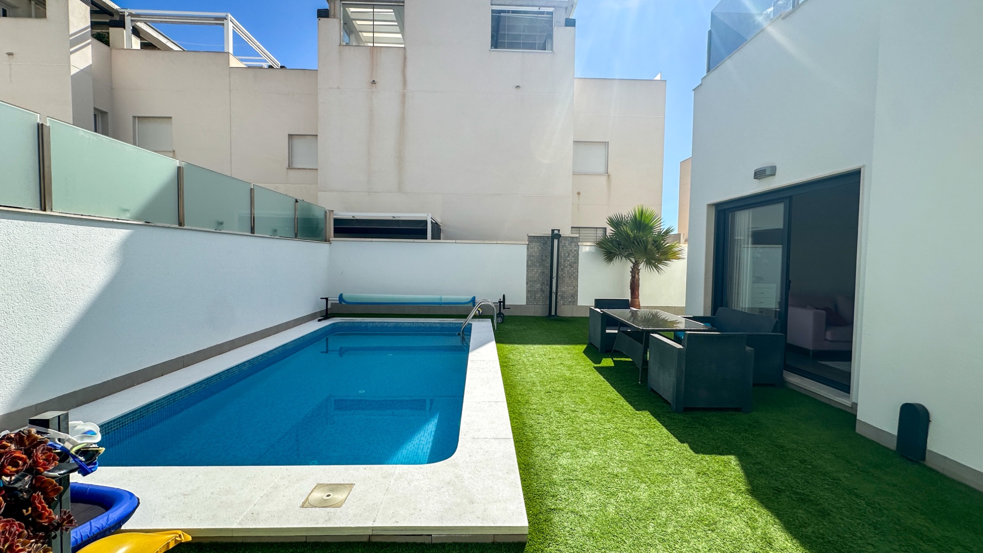 For sale - 5 Bedroom 3 Bathroom Villa in Torrevieja - Costa Blanca  - Alicante
