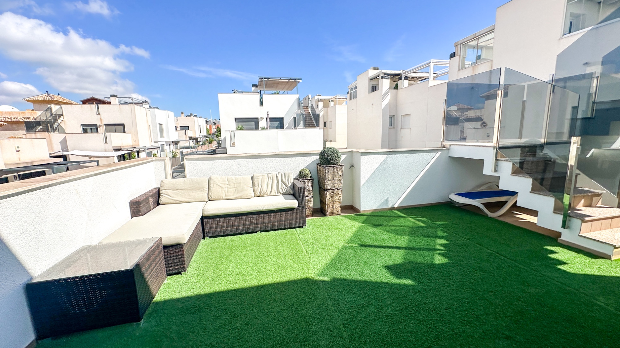 For sale - 5 Bedroom 3 Bathroom Villa in Torrevieja - Costa Blanca  - Alicante