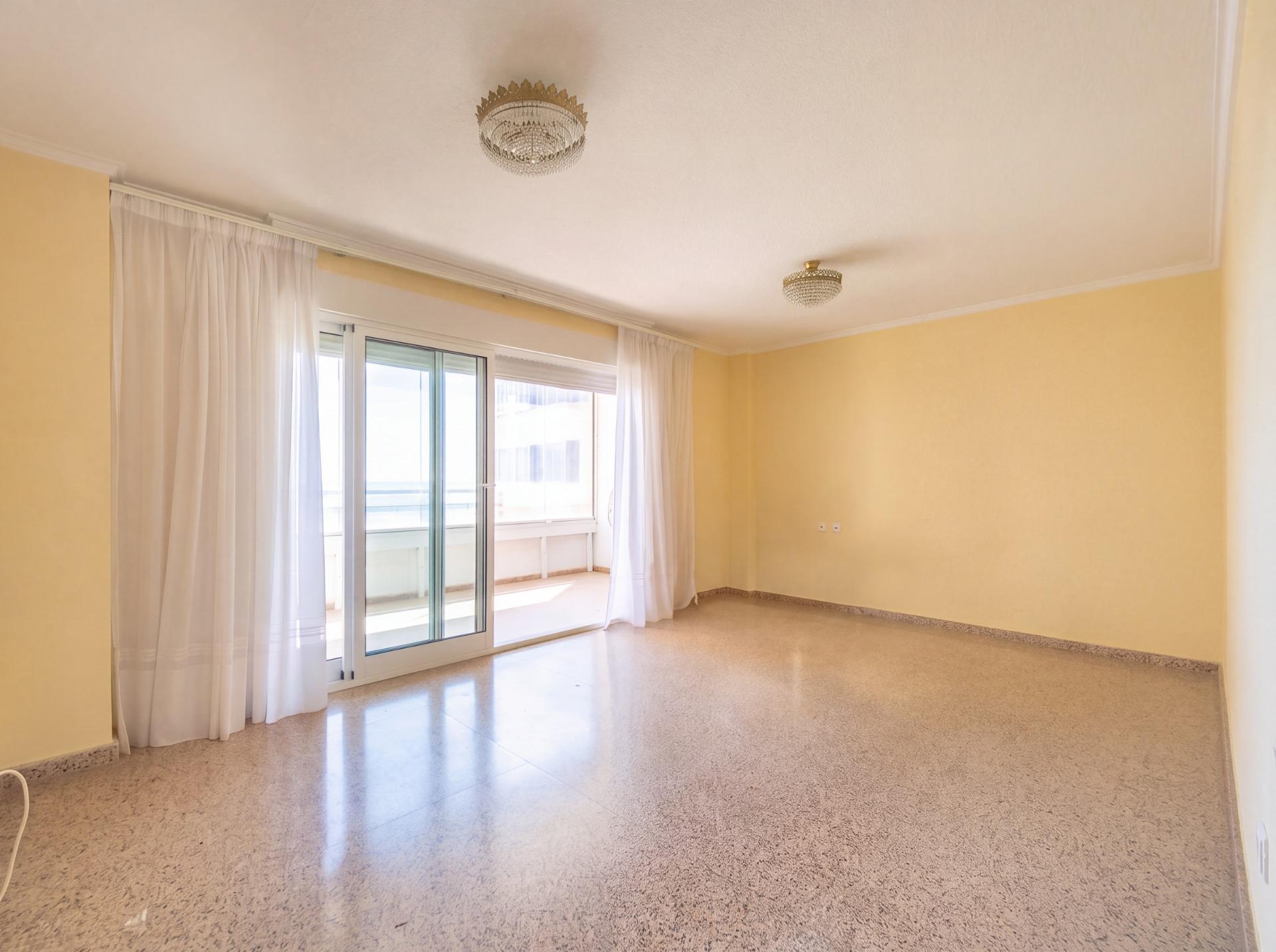 For sale - 3 Bedroom 1 Bathroom Apartment in Torrevieja - La Mata Pueblo  - Alicante