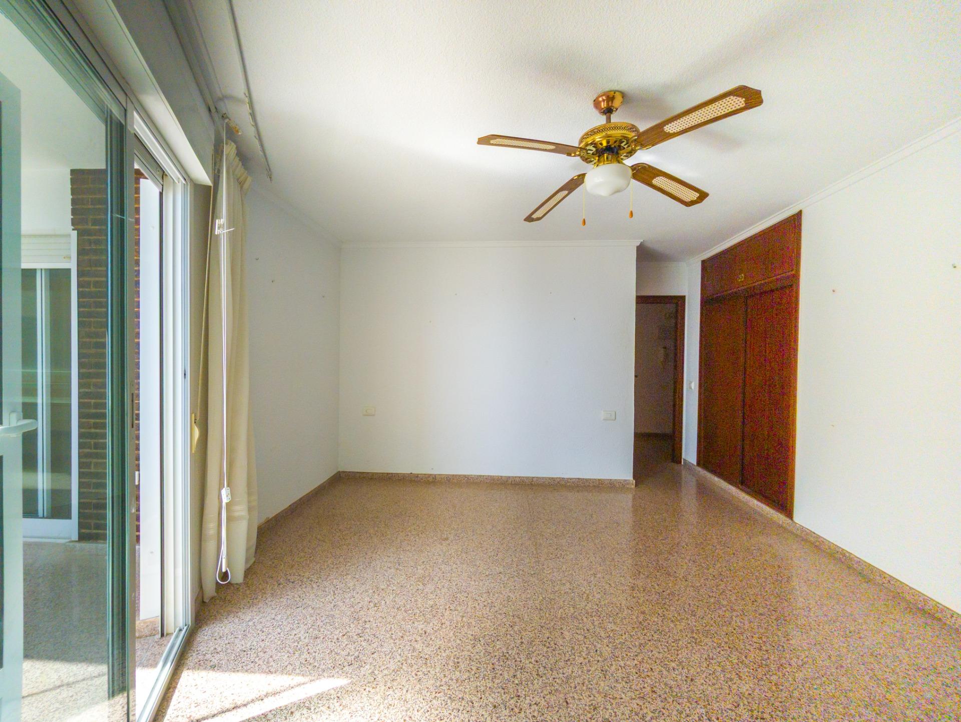 For sale - 3 Bedroom 1 Bathroom Apartment in Torrevieja - La Mata Pueblo  - Alicante