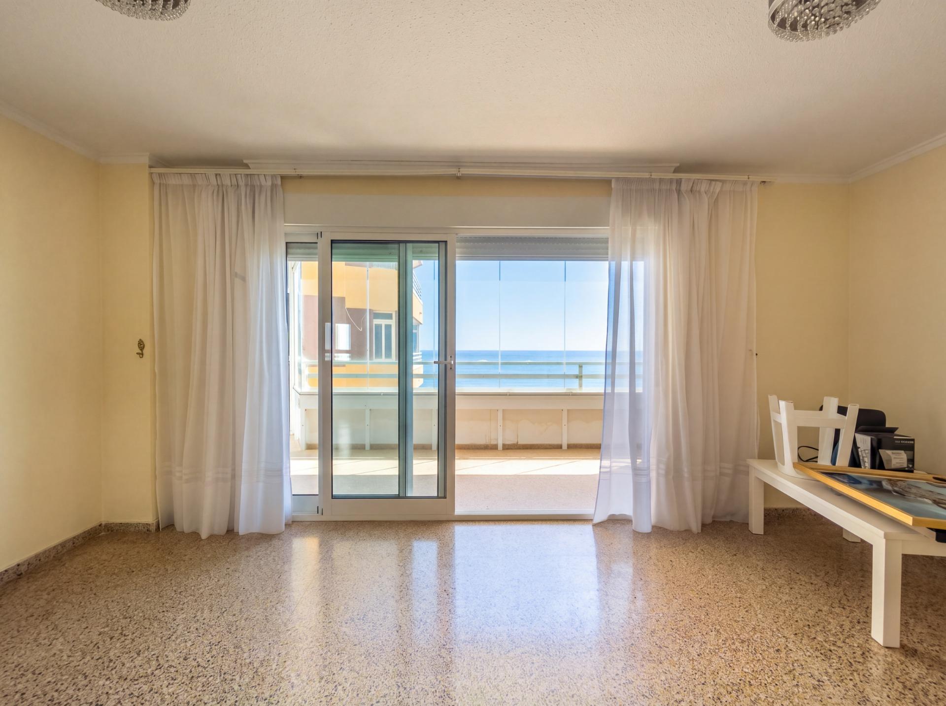 For sale - 3 Bedroom 1 Bathroom Apartment in Torrevieja - La Mata Pueblo  - Alicante