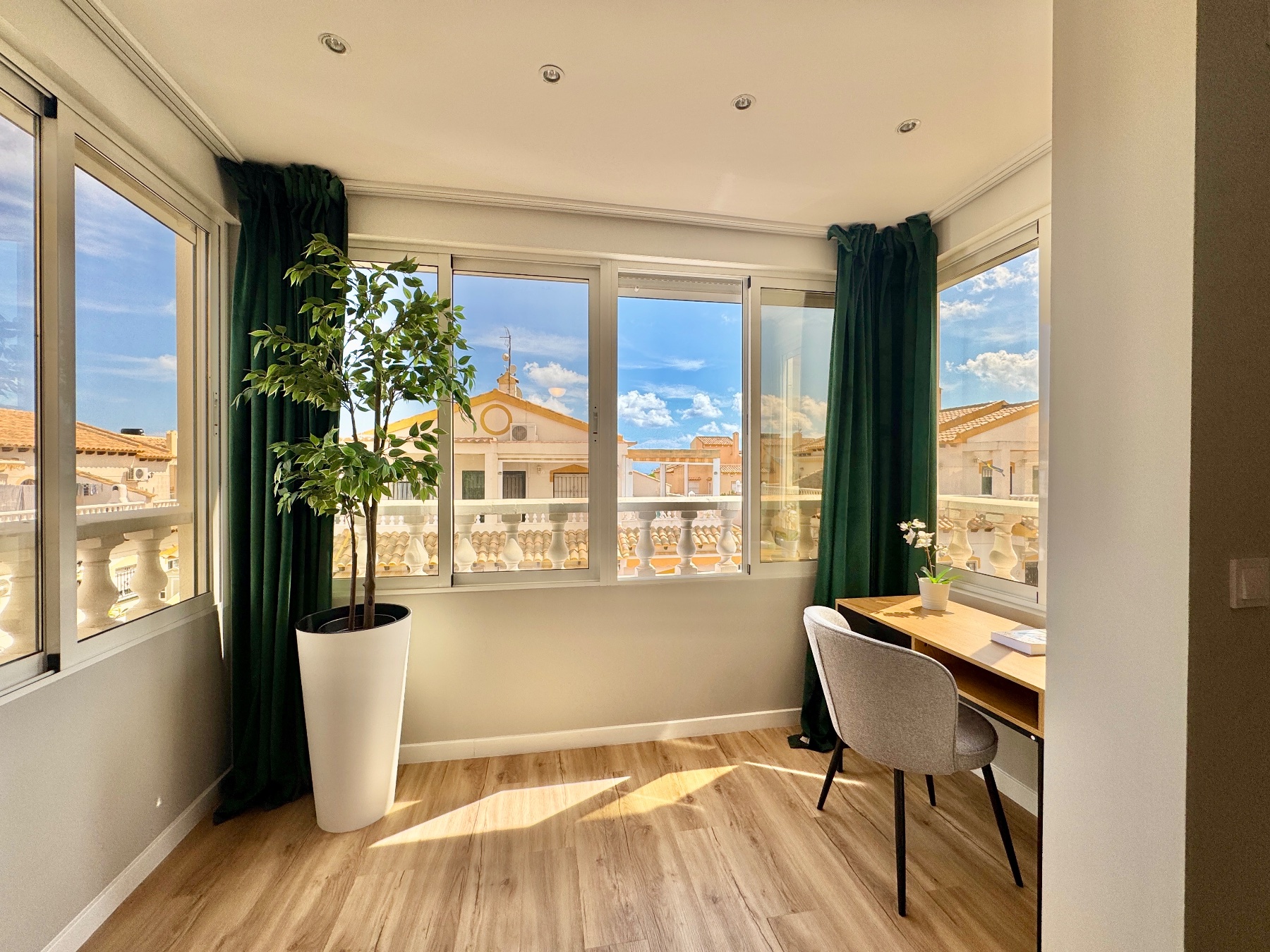 For sale - 3 Bedroom 2 Bathroom Town House in Orihuela Costa - Costa Blanca  - Alicante