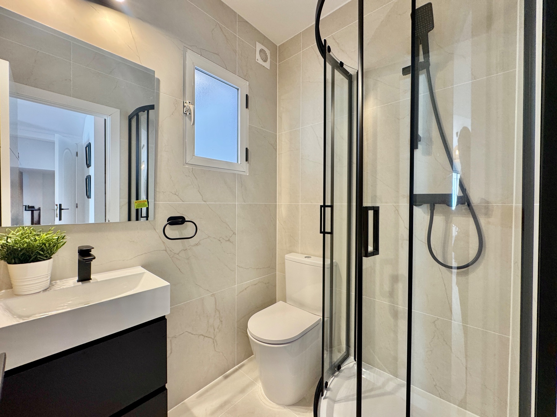For sale - 3 Bedroom 2 Bathroom Town House in Orihuela Costa - Costa Blanca  - Alicante