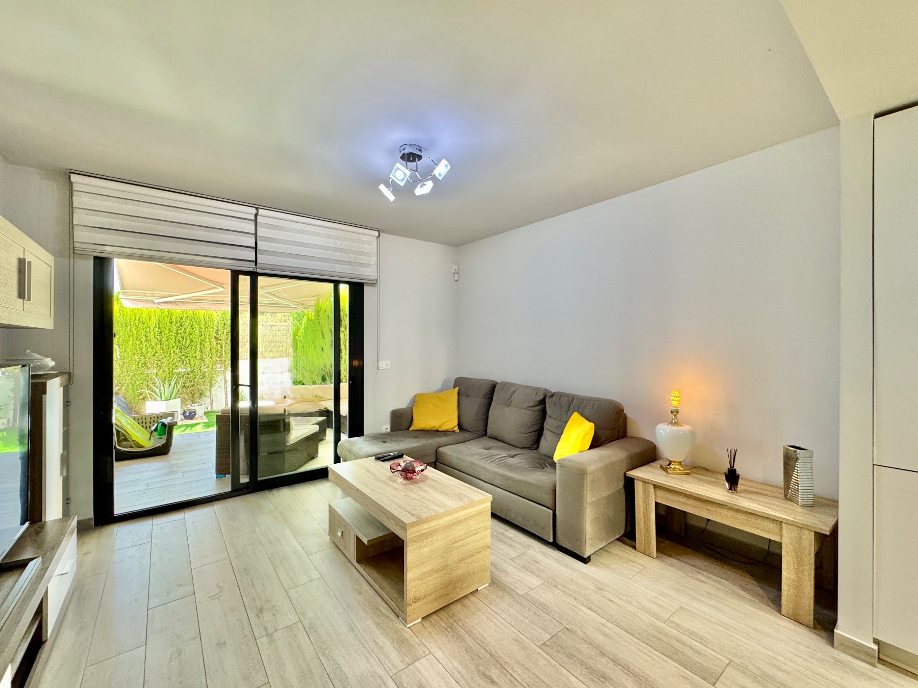 For sale - 2 Bedroom 2 Bathroom Apartment in Villamartin - Costa Blanca  - Alicante