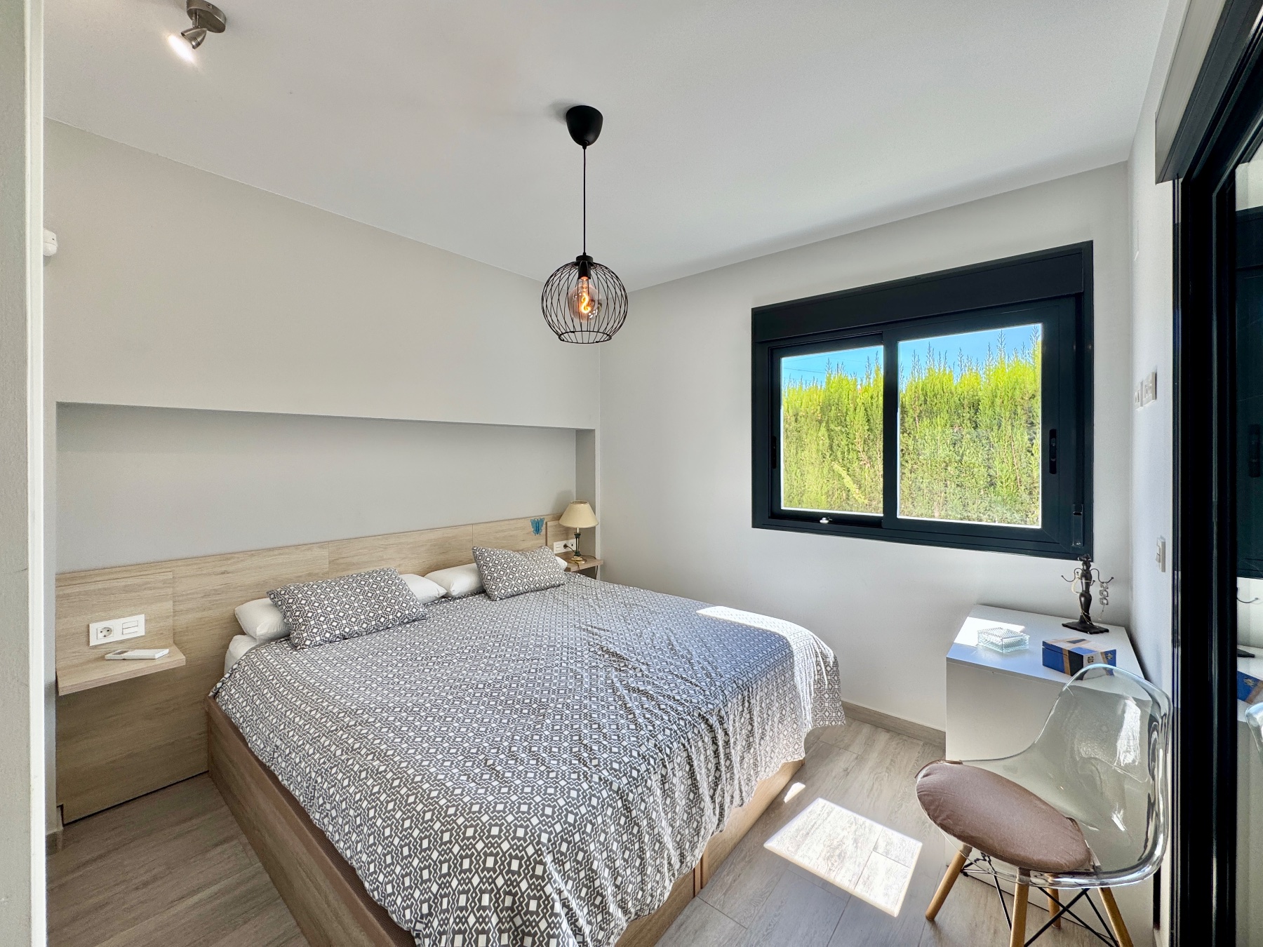 For sale - 2 Bedroom 2 Bathroom Apartment in Villamartin - Costa Blanca  - Alicante